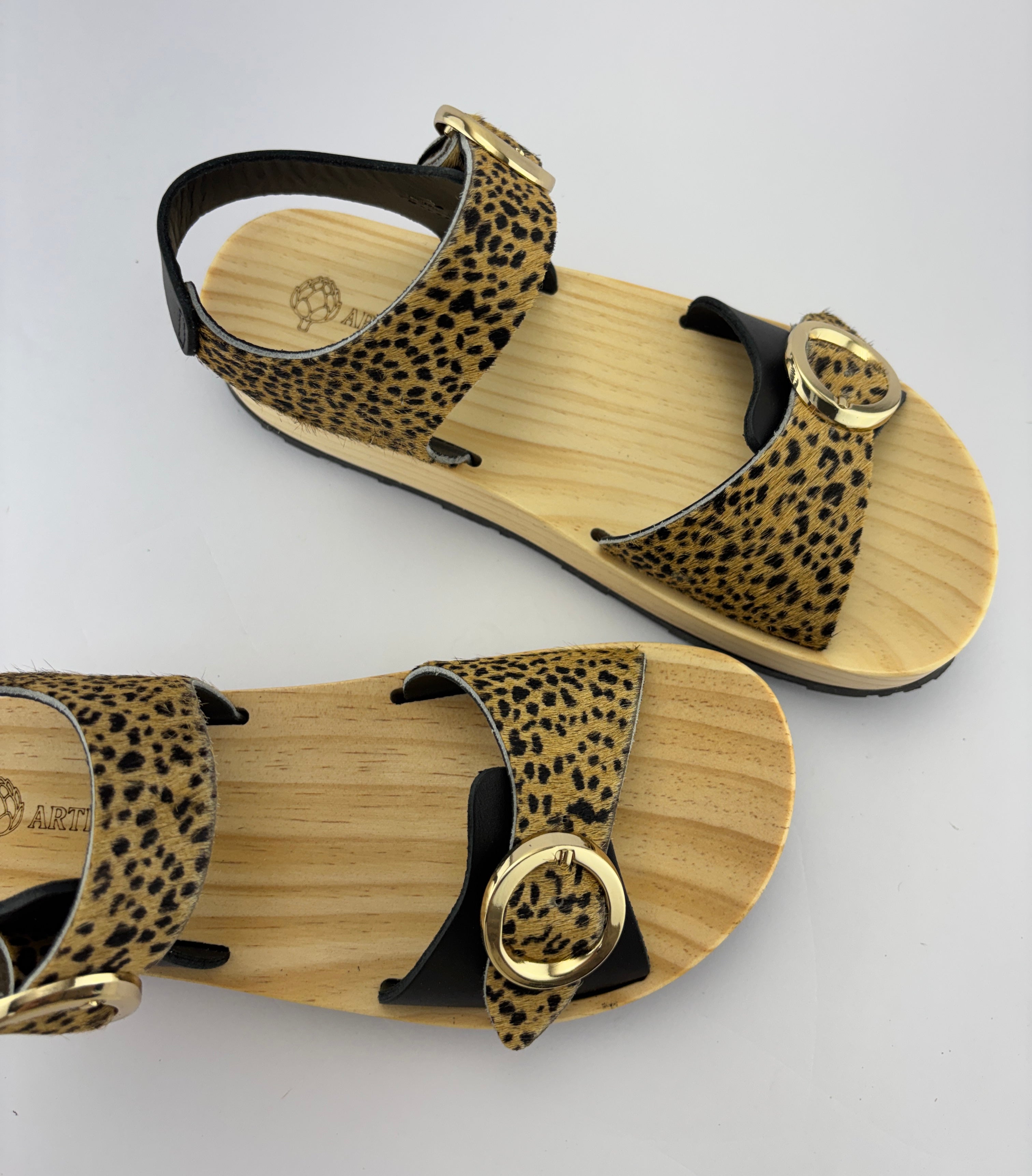 Areca Animal Print Leopard – Sandalia de Madera Natural